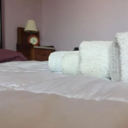 Alex Airport Bed & Breakfast