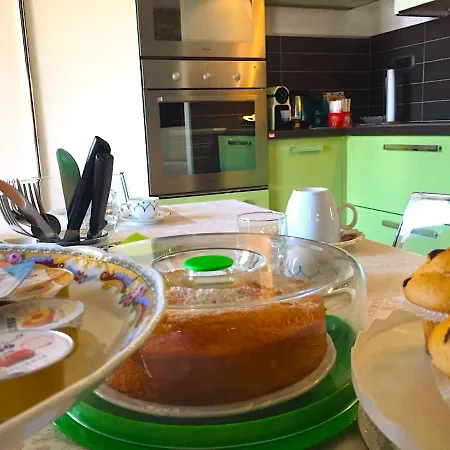 Bed & Breakfast Alex Airport *
